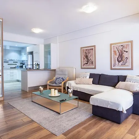 Apartament Bright Near The